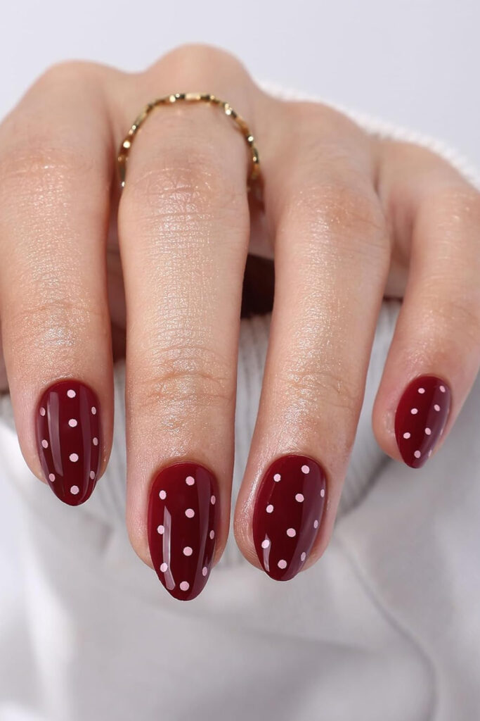 15+ Trending Polka Dot Nails for 2026