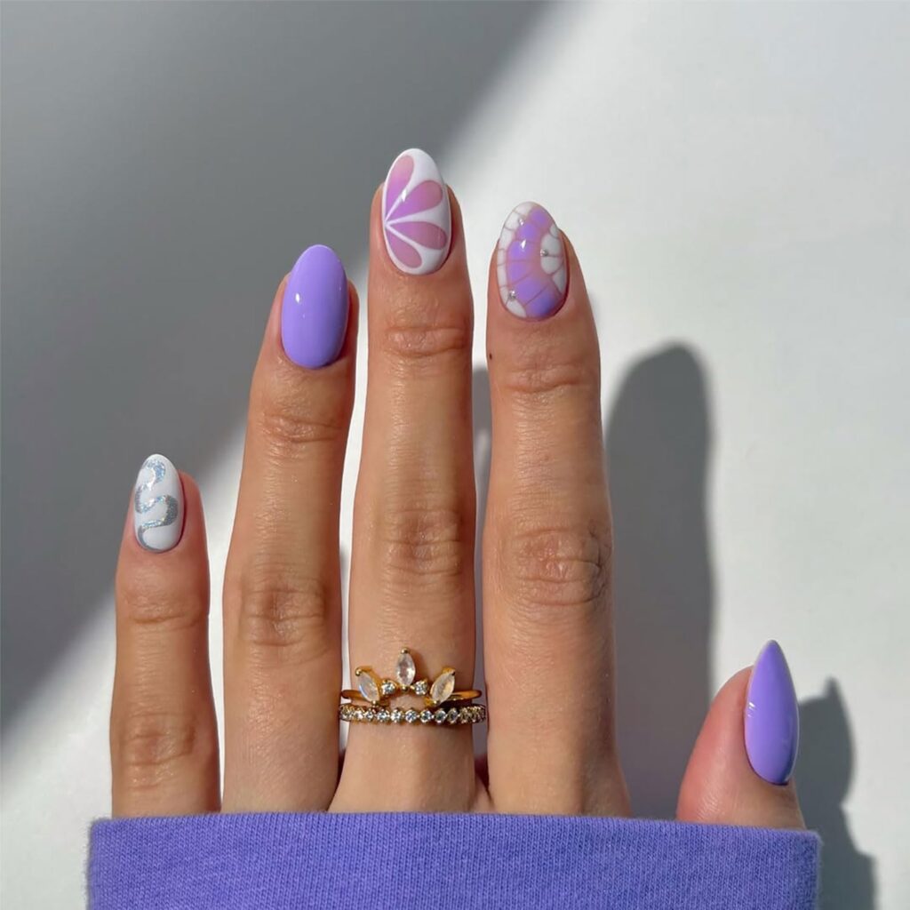 15+ Cutest Short Almond Nail Designs 2026