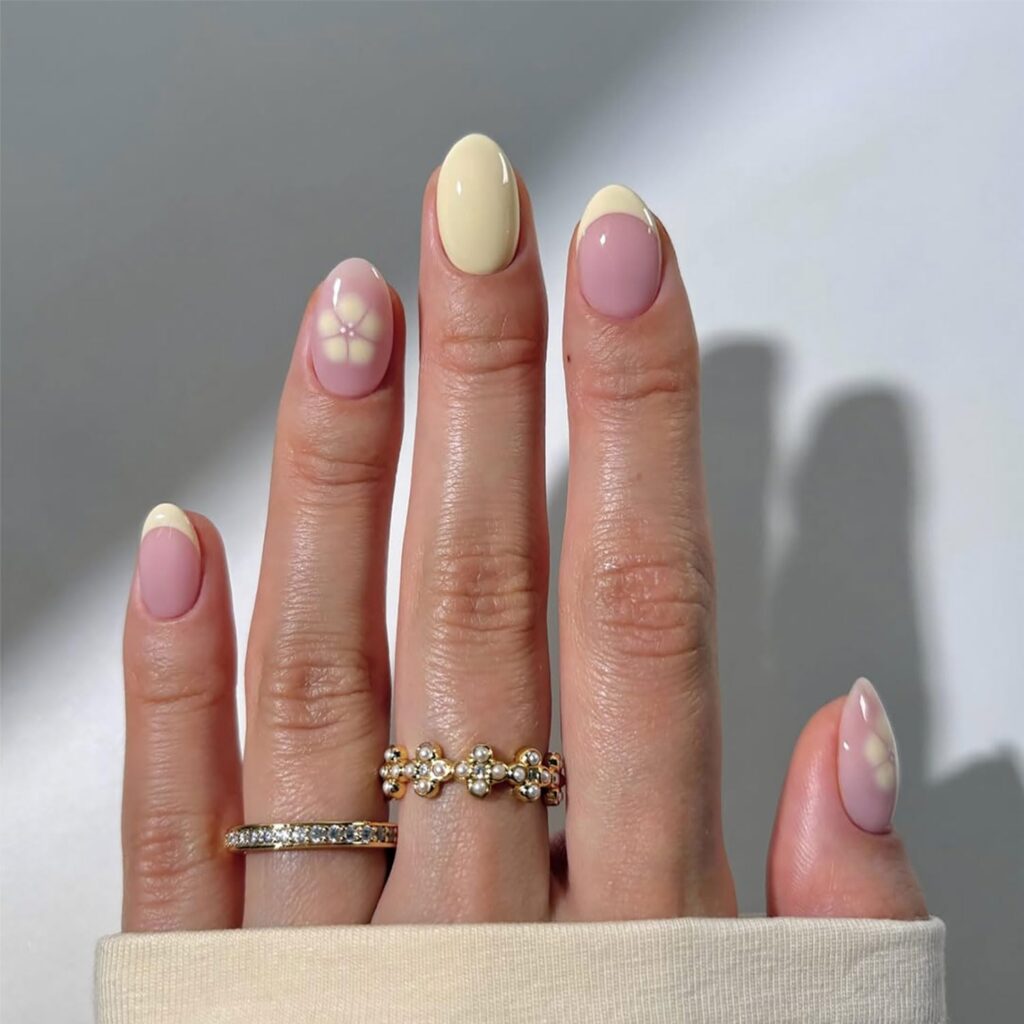 15+ Cutest Short Almond Nail Designs 2026