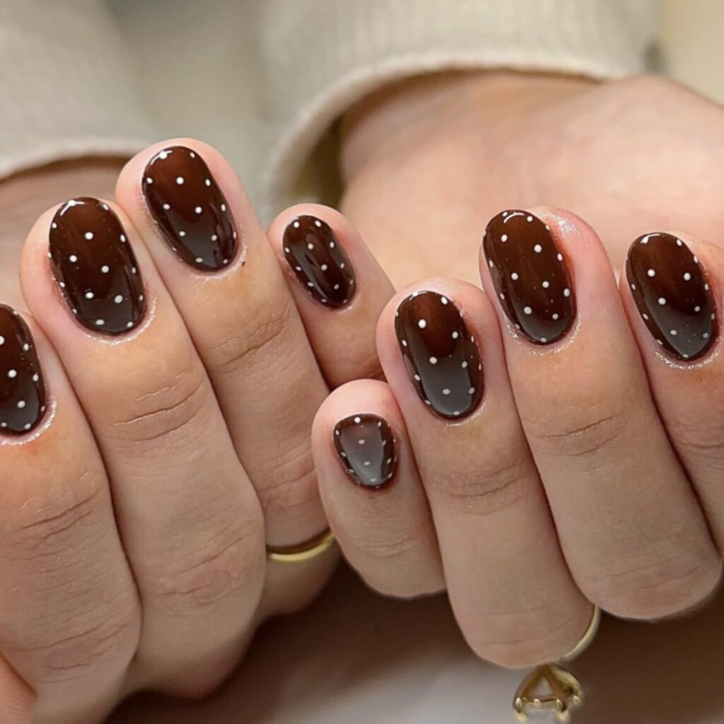 15+ Trending Polka Dot Nails for 2026