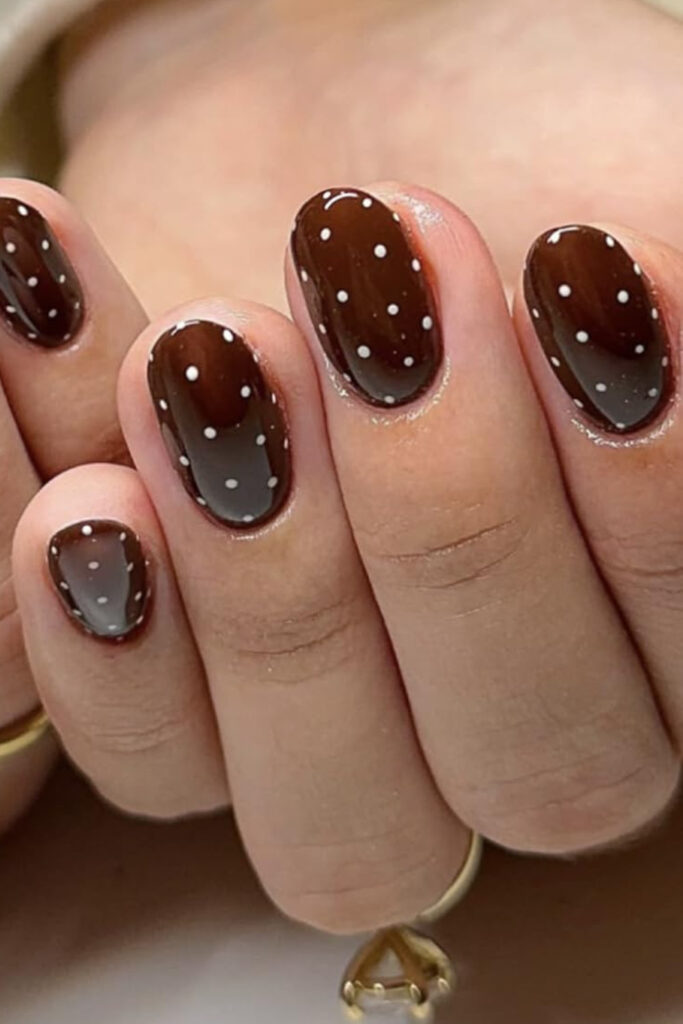 15+ Trending Polka Dot Nails for 2026