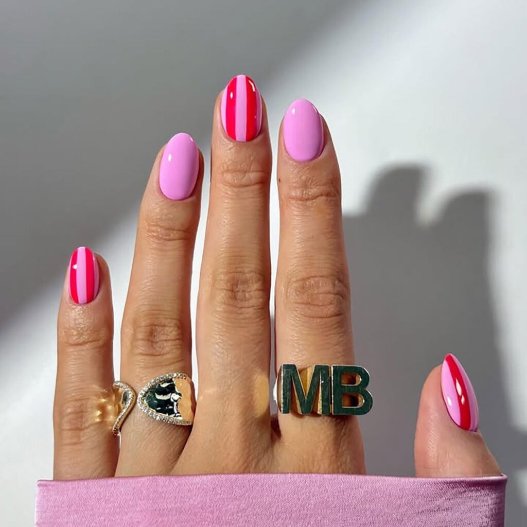 15+ Cutest Short Almond Nail Designs 2026