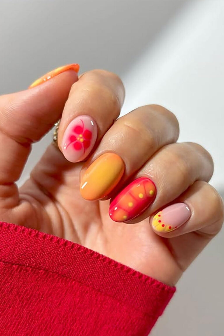 15+ Cutest Short Almond Nail Designs 2026